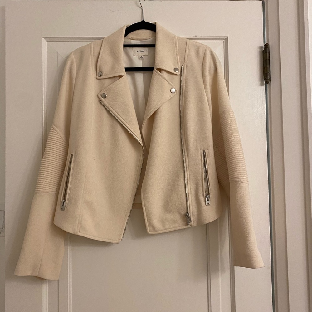 Aritzia crepe moto jacket